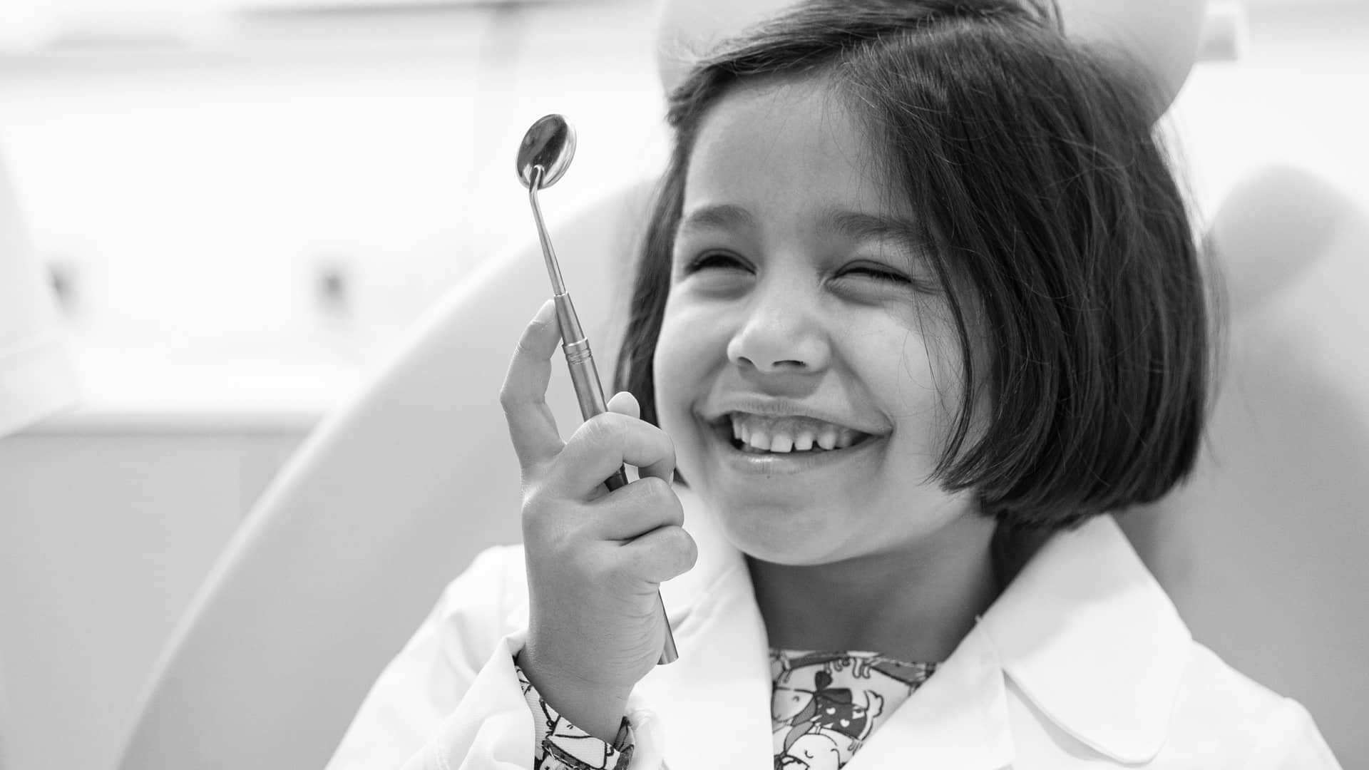 APLICANDO TÉCNICAS ESPECÍFICAS FRENTE A LA SENSIBILIDAD DENTAL EN NIÑOS